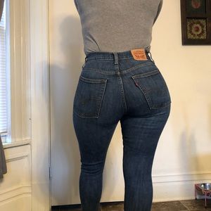 Wedgie skinny Levi’s 26